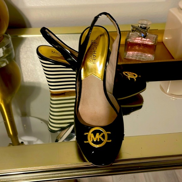 Shoes - Picture 1 of 2